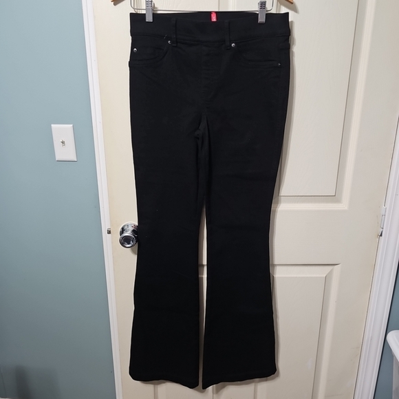 Spanx‎ Jeanish Leggings Black Flared  Boot Women’s Medium EUC J5 - Picture 1 of 12